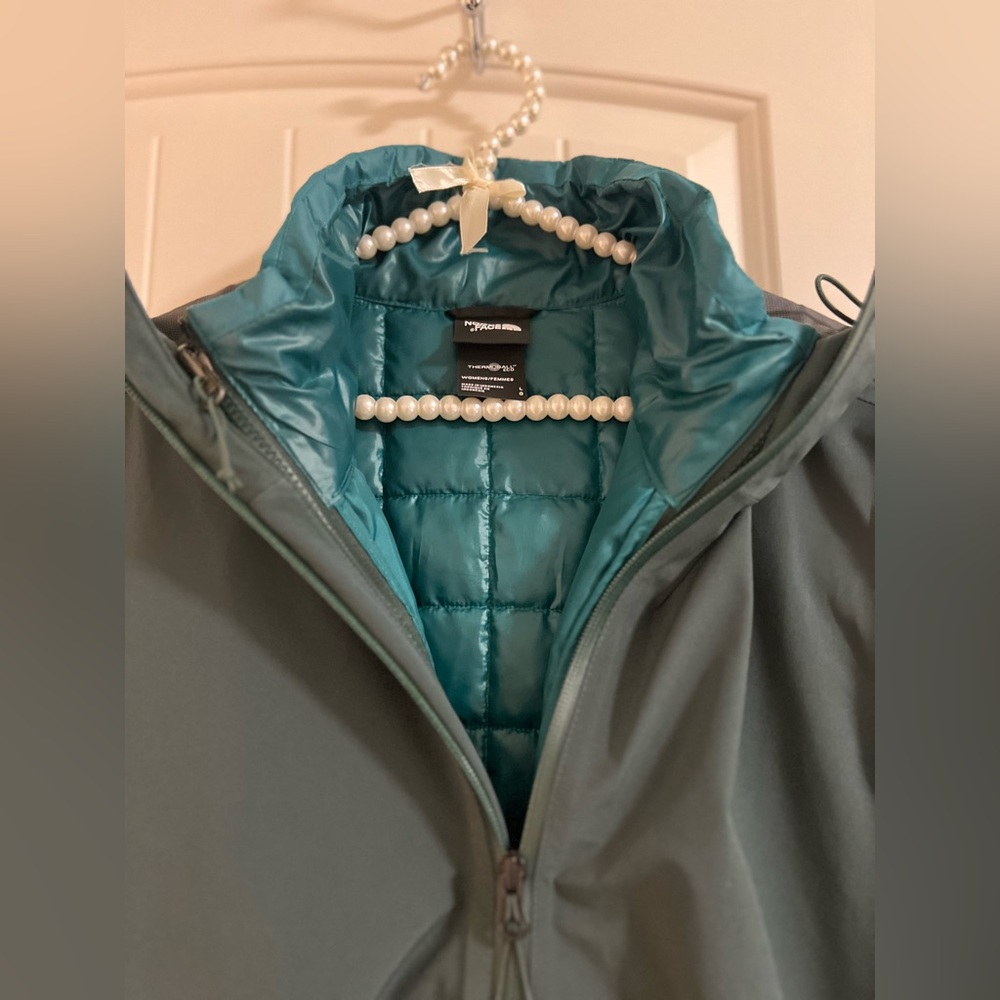 The North Face Women's ThermoBall Eco Triclimate Parka Large - Picture 3 of 4